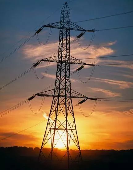 看一個電力鐵塔，你能推出多少信息